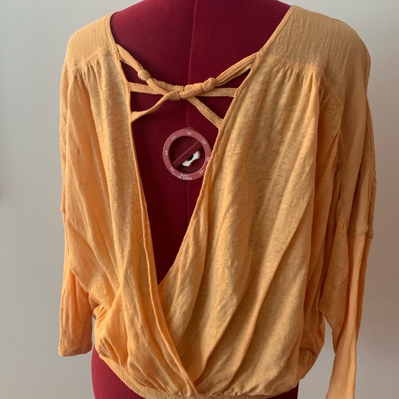 FREE PEOPLE SHIRT - Picture 2 of 9